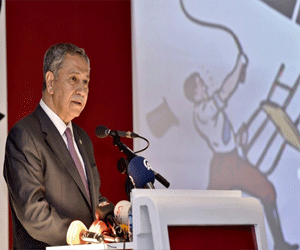 مصر اليوم - بولنت أرينتش يشيد بقوة تركيا الاقتصادية