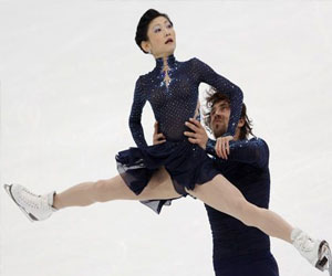   مصر اليوم - الصين تنزع ذهبية الرقص الفني على الجليد من روسيا