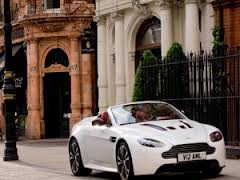 مصر اليوم - إيفو تقوم بتجربة أستون مارتن في إنتاج الرودستار الجديدة مع محرك V12