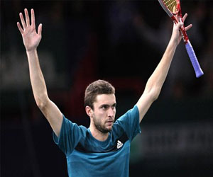   مصر اليوم - جيل سيمون أول المتأهلين إلى نصف نهائي باريس للتنس