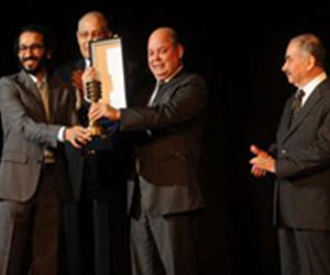   مصر اليوم - أحمد حلمي يُكرم في افتتاح مهرجان الأقصر