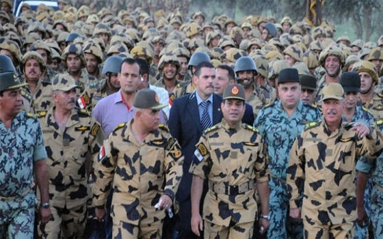   مصر اليوم - السيسي: القوات المسلحة جزء أصيل من الشعب المصري وستظل رمزاً للوطنية