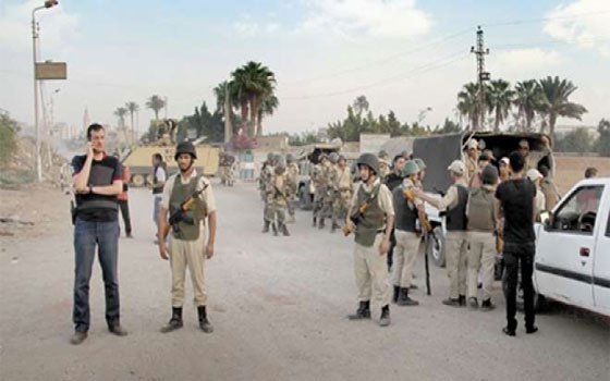   مصر اليوم - الجيش يُعلّن القبض على أمين جماعة التكفير والهجرة في شمال سيناء