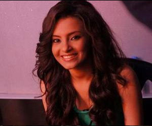   مصر اليوم - كارمن سليمان تدخل كلية الإعلام