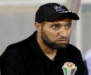   مصر اليوم - المدير الفني للمنشية الأردني باق في منصبه