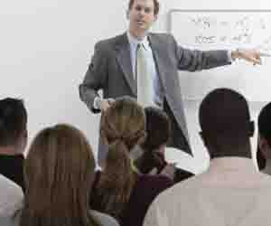   مصر اليوم - دورات تدريبية لرفع الوعي المروري لمدرسي البحيرة