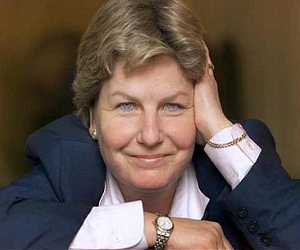 مصر اليوم - توكسفغ ترفض تسمية الشخص المشهور الذي تحرش بها لأنه ميت