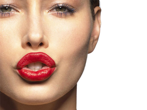   مصر اليوم - شفاه جميلة ومتلألئة بـ3 خطوات سهلة