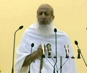   مصر اليوم - مفتي السعودية يهاجم دعاة الدولة المدنية في خطبة عرفات