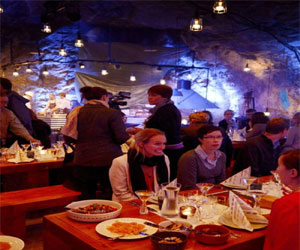   مصر اليوم - بوب داون مطعم في فنلندا على عمق 80 متراً تحت الأرض