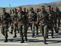   مصر اليوم - الجيش الجزائري يوقف اثنين من القاعدة