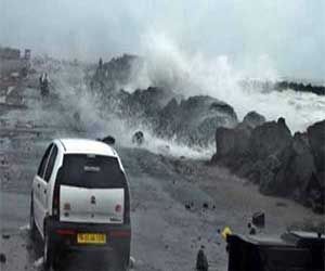 مصر اليوم - تحذير من تحول العاصفة المدارية رافائيل إلى إعصار