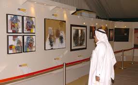 مصر اليوم - 64 لوحة فنية في معرض مسابقة لوحة وقصيدة في سوق عكاظ