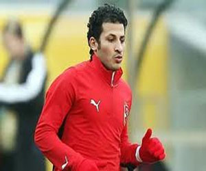   مصر اليوم - معوض يطير إلى قطر لتلقي العلاج في مركز أسباير