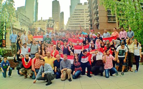 مصر اليوم - مصريونفي أميركا يطالبون بإعادة محاكمة قتلة الثوار