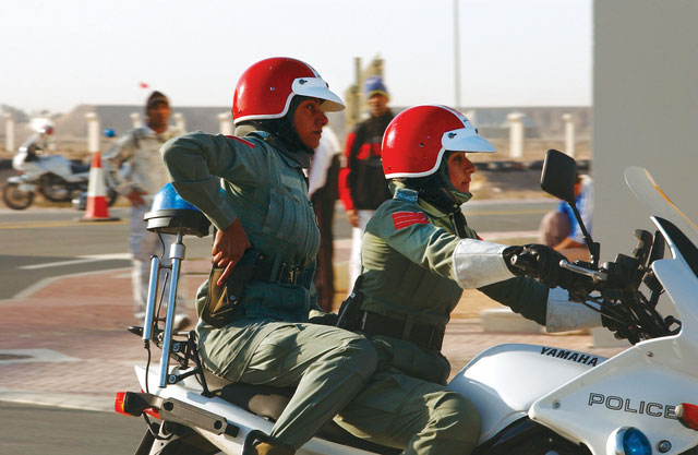   مصر اليوم - العنصر النسائي يكثف حضوره ويتبوأ مكانة مرموقة في شرطة دبي